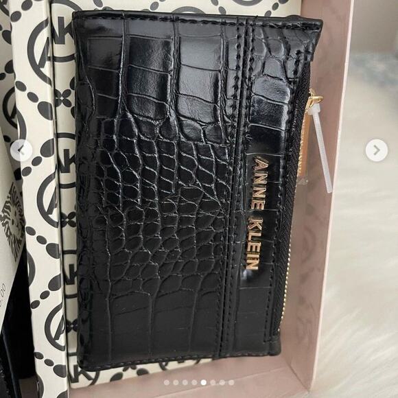Anne Klein Black Satchel with Wallet AKG5041
New in Box / with Tag MSRP $95 - Picture 7 of 11